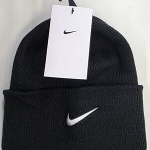 nike sportswear aw84 air